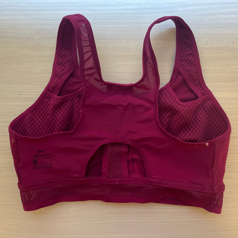 NWOT! NIKE Women’s SWOOSH ULTRA BREATHE MEDIUM SUPPORT SPORTS MESH BRA FUCHSIA - Picture 5 of 12